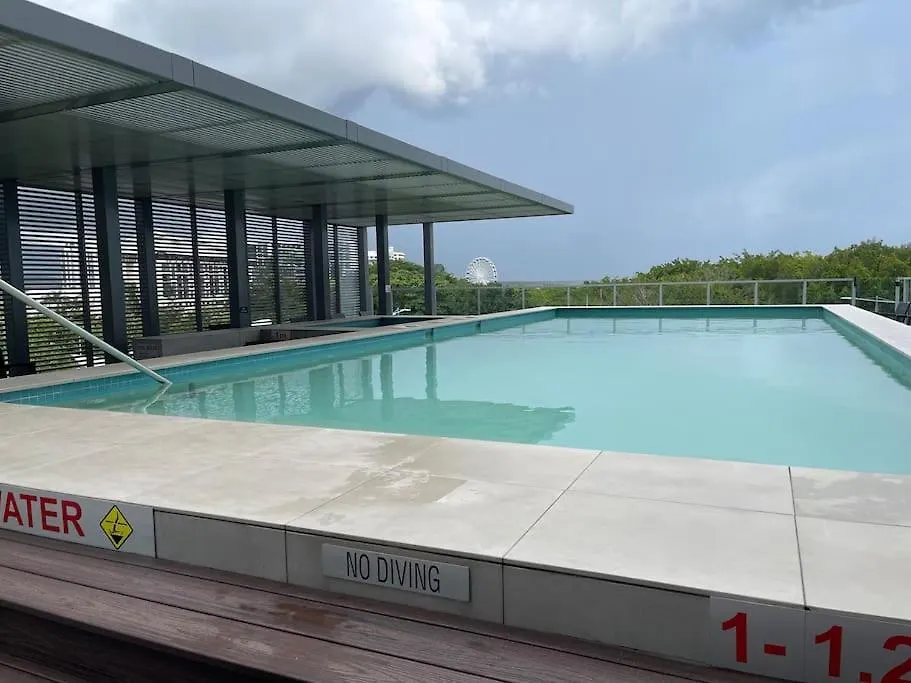 Stunning Water View Apartment - Pool, Gym, Sauna. Κερνς 0*,